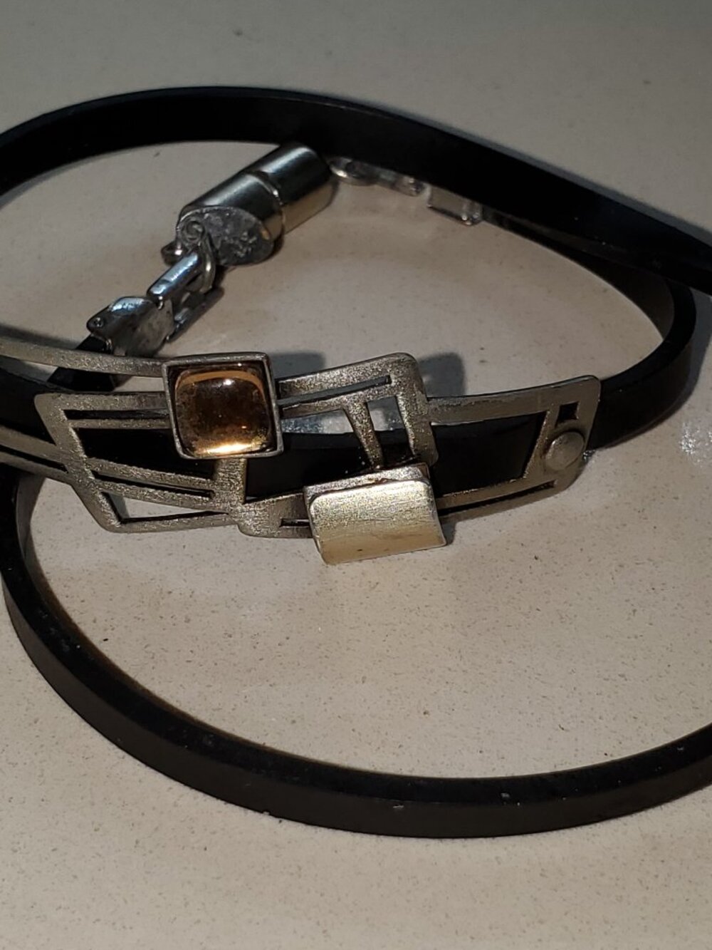 UNUSUAL MIXED METAL BRACELET